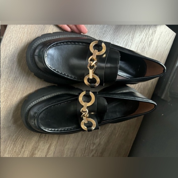 Zara Faux Leather Platform chunky Gold Chain moccasins sole loafers size 37 - Picture 3 of 7